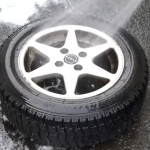車のタイヤの洗い方やおすすめの洗剤は？動画や通販商品のご紹介！